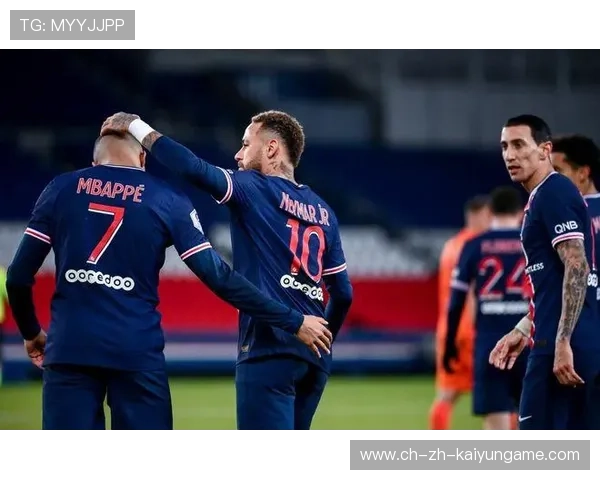 中场精准直塞撕开中路形成致胜球引发热议